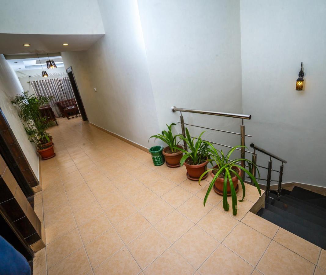 Hôtel Vip House à Peshawar Extérieur photo